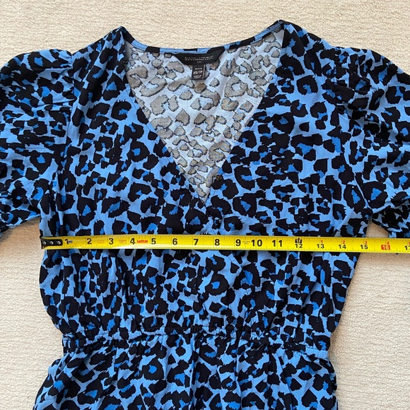 Banana Republic XS Crop Blue and black leopard print top - Picture 6 of 7